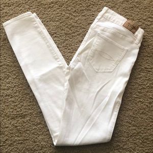 Abercrombie & Fitch White Jegging
